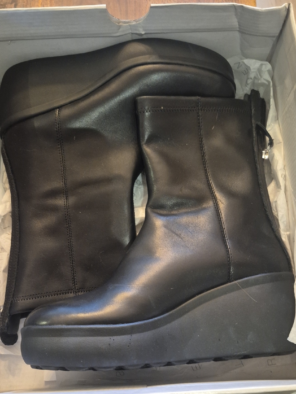 Geox Women's Black Leather Platform Heels